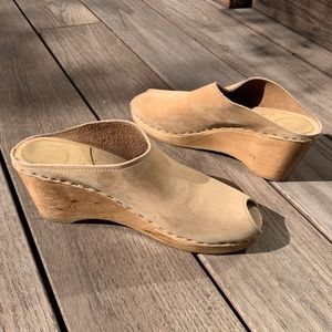 No.6 New School Peep Toe Wedge Clogs Nude Suede like 9-9.5 (marked size41)